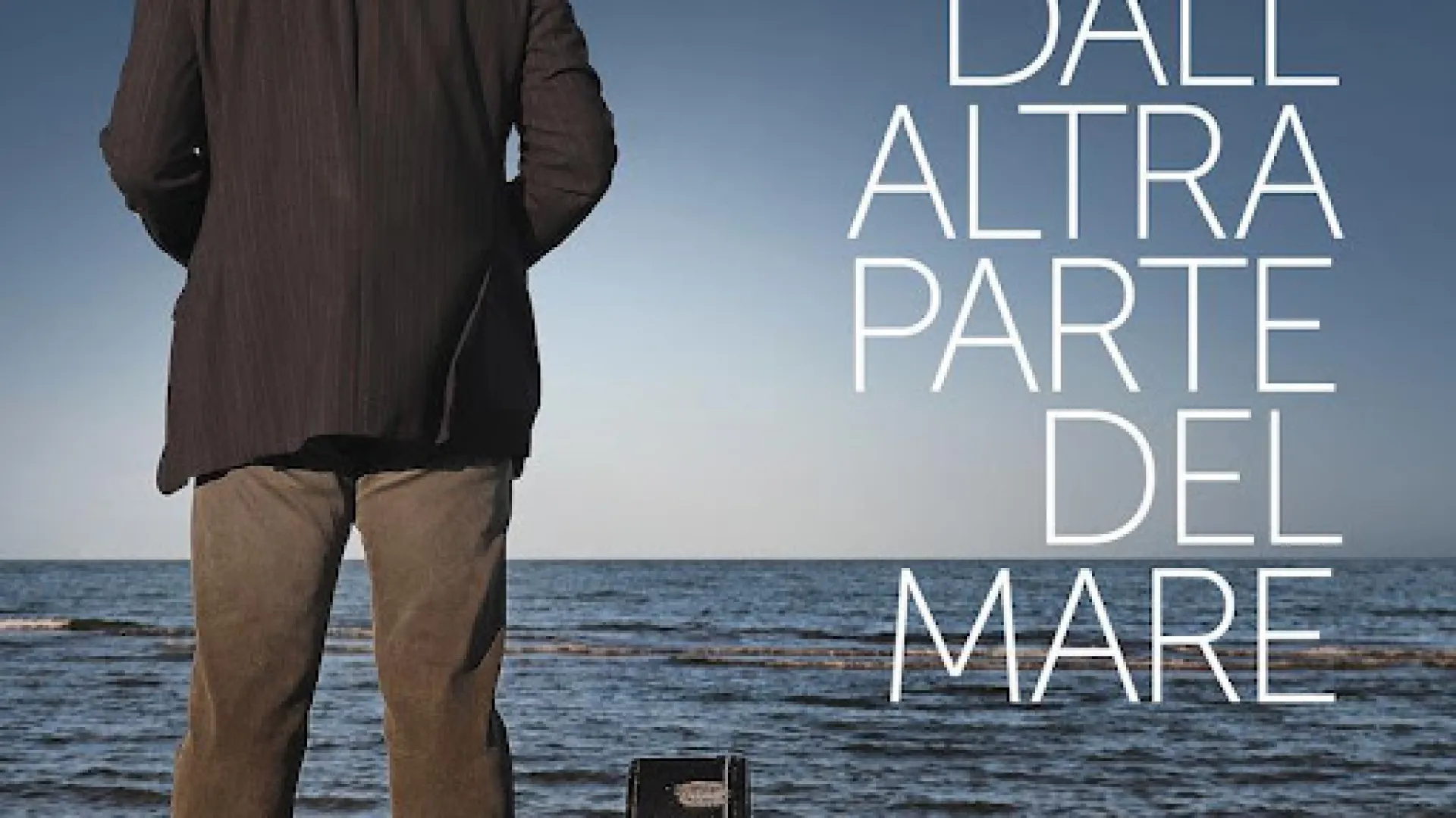 MICHELE FENATI “Dall’altra parte del mare” è il nuovo album di inediti dell'autore romagnolo che attinge alla tradizione arricchendola di contemporaneità e contenuti autobiografici