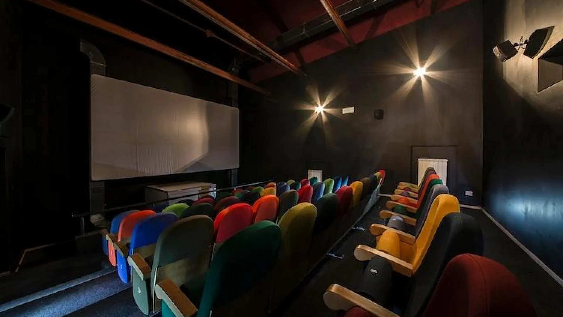  cinema PostModernissimo di Perugia