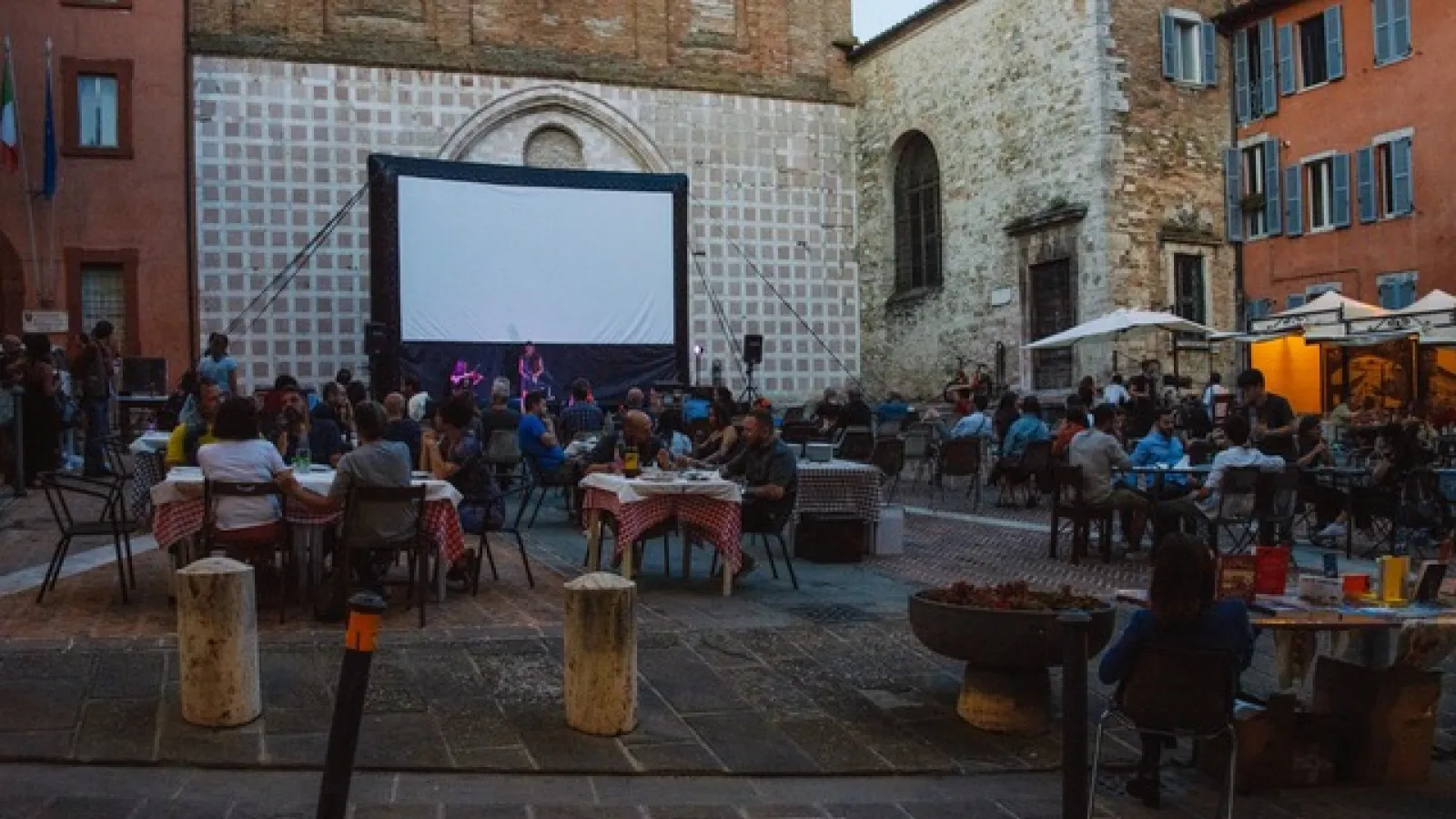 Todo Mundo: cinema e gastronomia internazionale in Corso Garibaldi