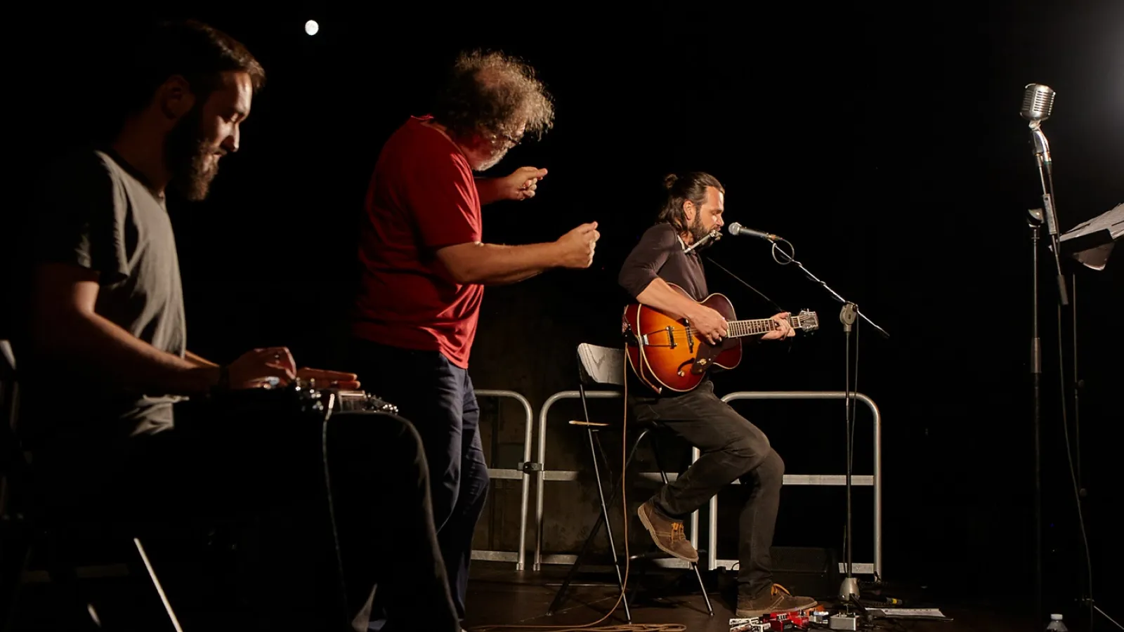 Andrea Pennacchi con il suo "Pojana e i suoi fratelli" in scena al Lyrick di Assisi