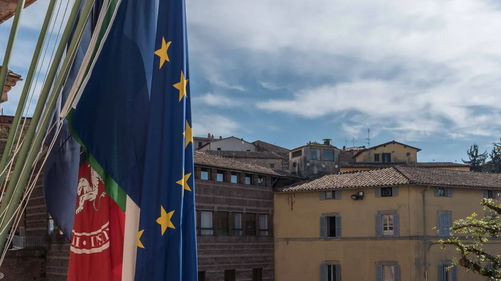 Regione Umbria e UniPg, si rinnova l'accordo per ampliare la platea di beneficiari del contributo per studenti universitari