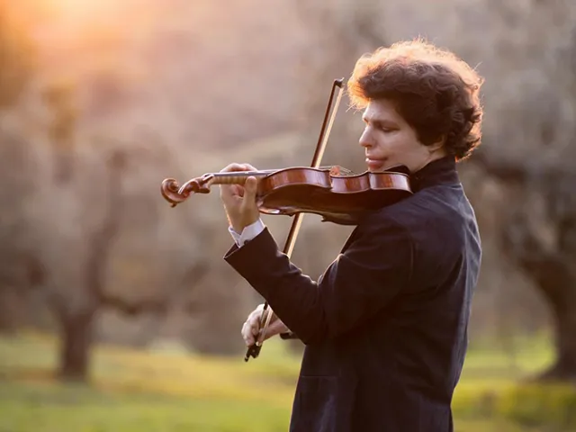 Augustine Hadelich: concerto alla Sala dei Notari