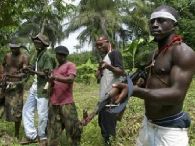 In Nigeria sanguinosi scontri tra cristiani e musulmani.