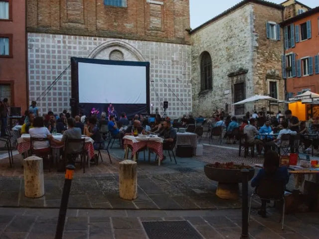 Todo Mundo: cinema e gastronomia internazionale in Corso Garibaldi