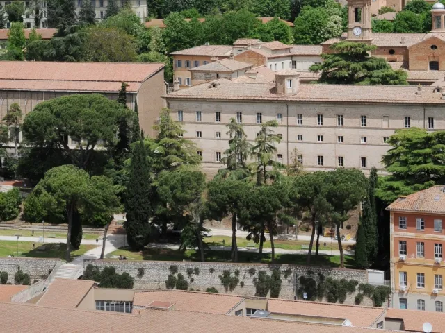 UnipgOrientaExpress: alla scoperta dell'offerta formativa dell'Ateneo di Perugia  Oltre 40 webinar, dal 6 al 17 maggio, per studentesse e studenti delle superiori