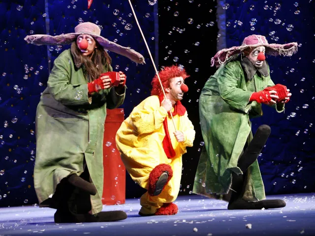 Al teatro Lyrick di Assisi va in scena la magia di "Slava's Snowshow" . Uno spettacolo incredibile e inaspettato che affascina i più piccoli e restituisce ai grandi la meraviglia dell'infanzia.